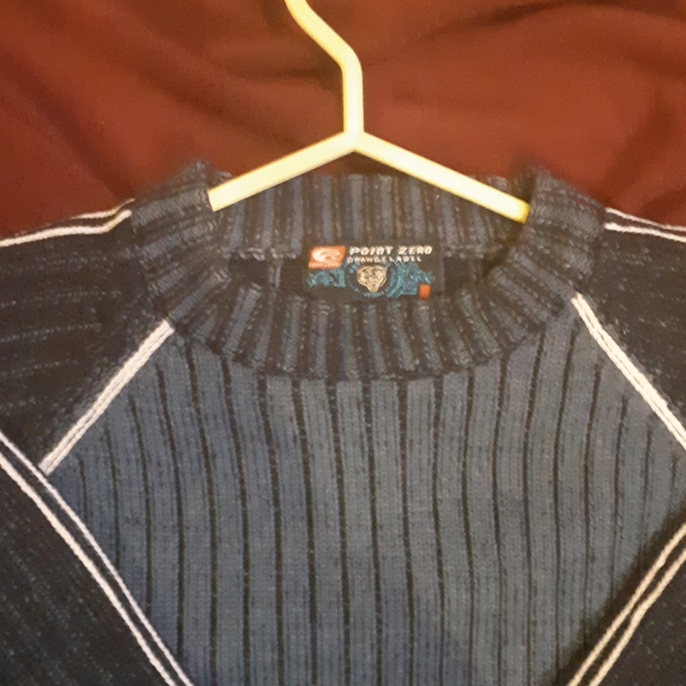 Sweater - Picture 2 of 4